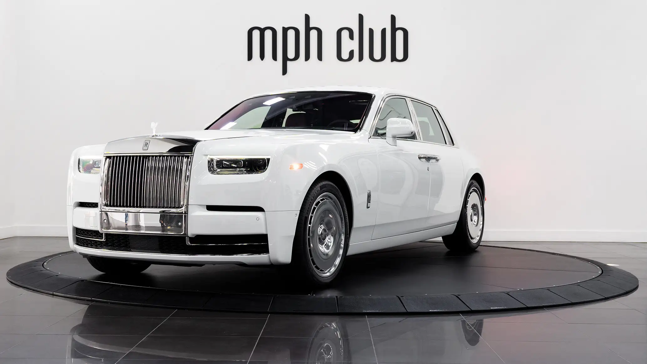 Rolls Royce Ghost White  Amazing price  Book Now 40000