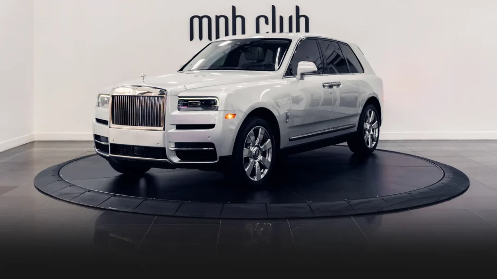 Grey on white Rolls Royce Cullinan rental profile view - mph club