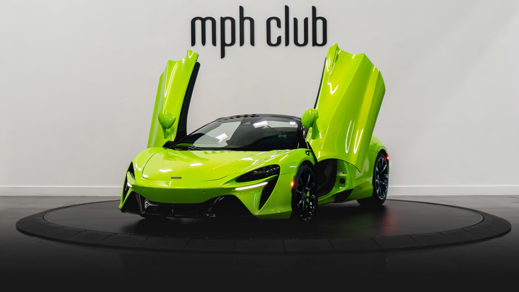 Green McLaren Artura for rent profile view - mph club