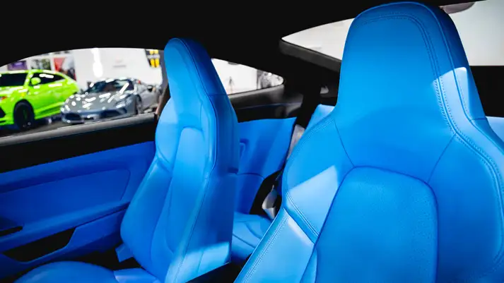 Black Porsche 911 GT3 rental interior view - mph club