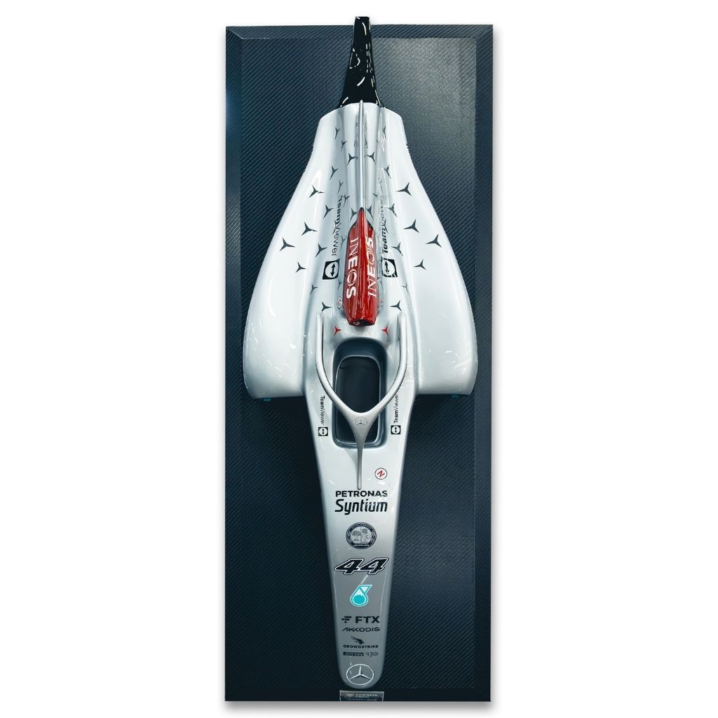 mph-club-art-f1-mini-mercedes-44-silver-by-adhemar-cabral-profile